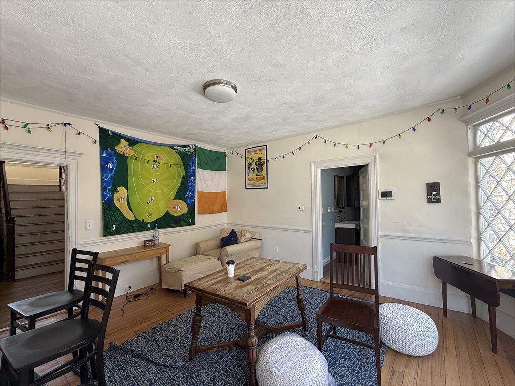 12 Braemore Rd Unit: HS
