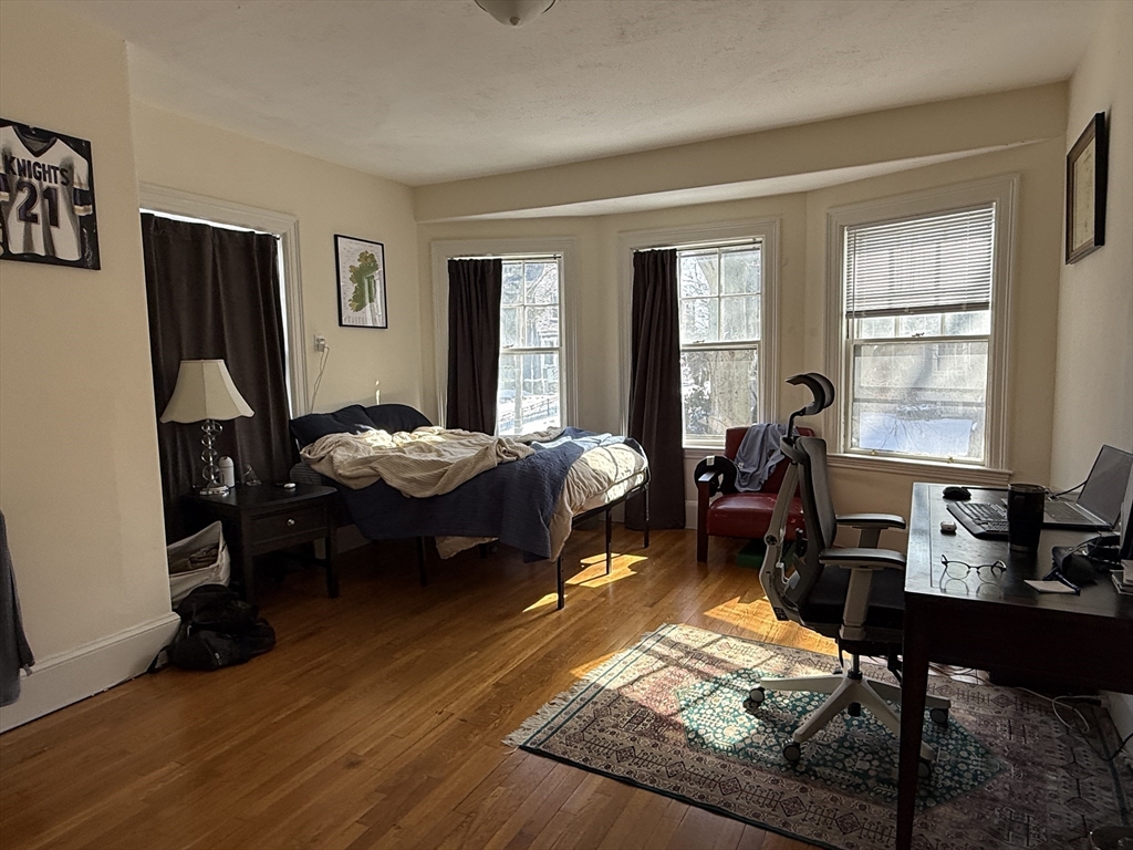 12 Braemore Rd Unit: HS