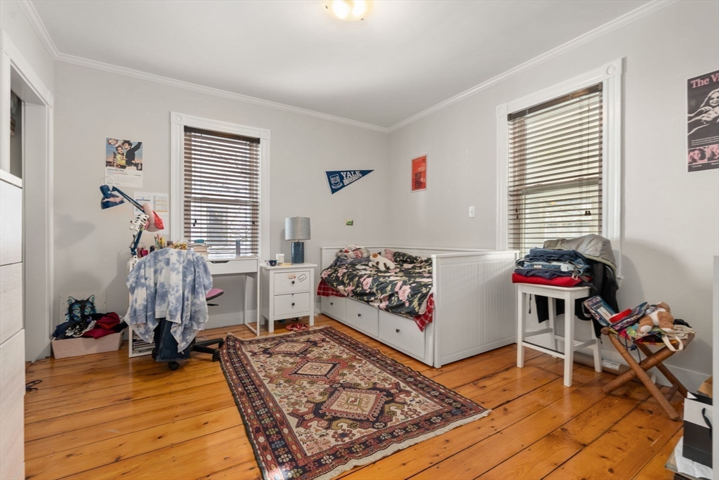 8 Seven Pines Ave # 2
