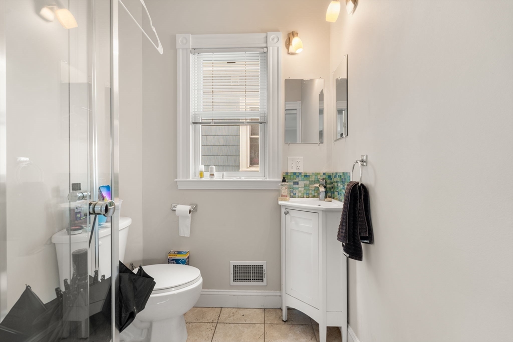 8 Seven Pines Ave # 2