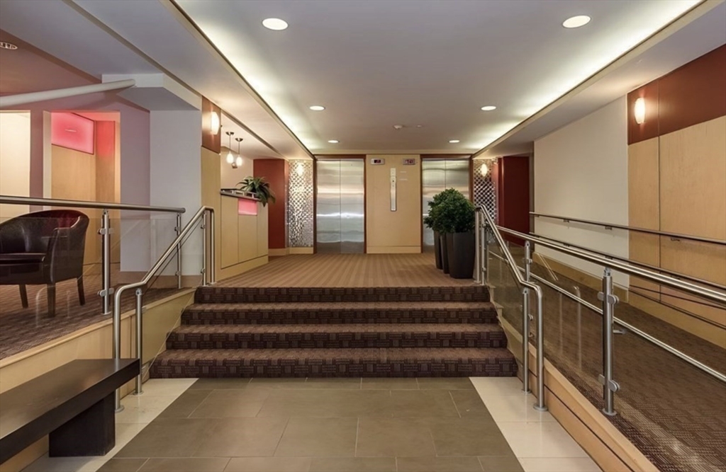 1600 Beacon Street # 808