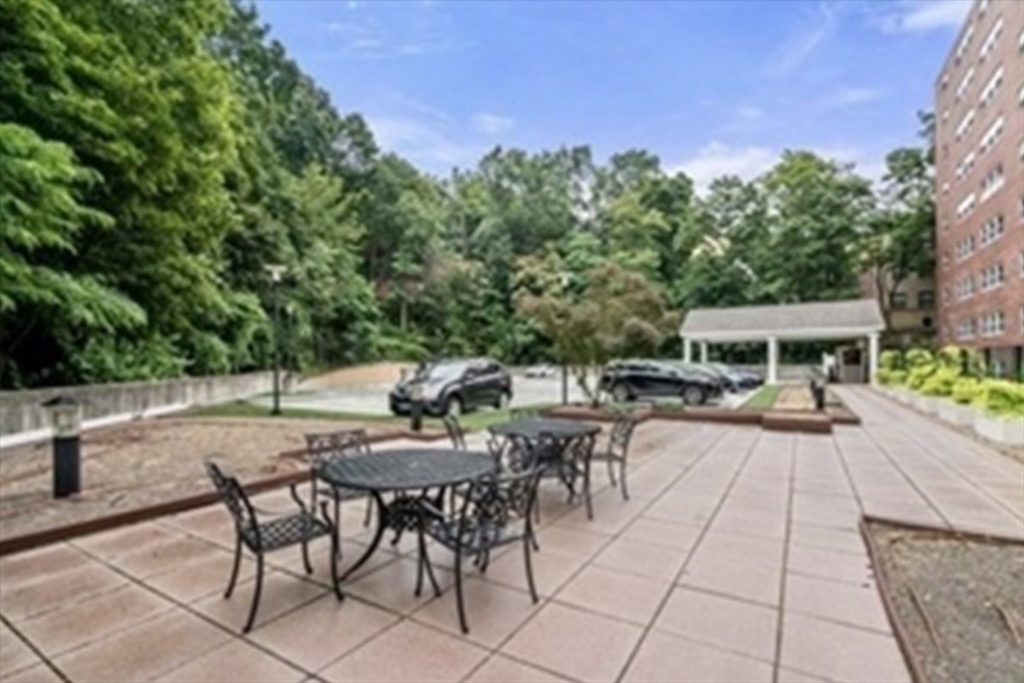1600 Beacon Street # 808