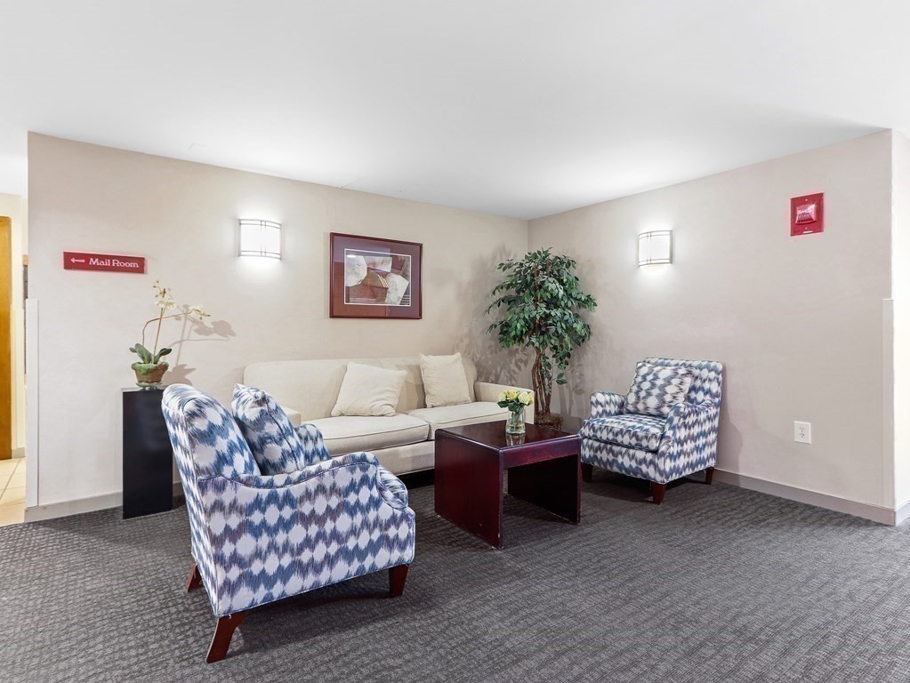 183 Oak Street # 304