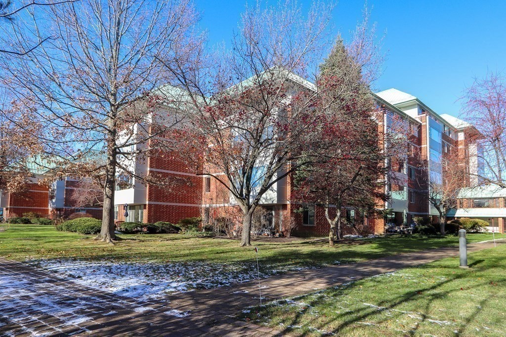 183 Oak Street # 304