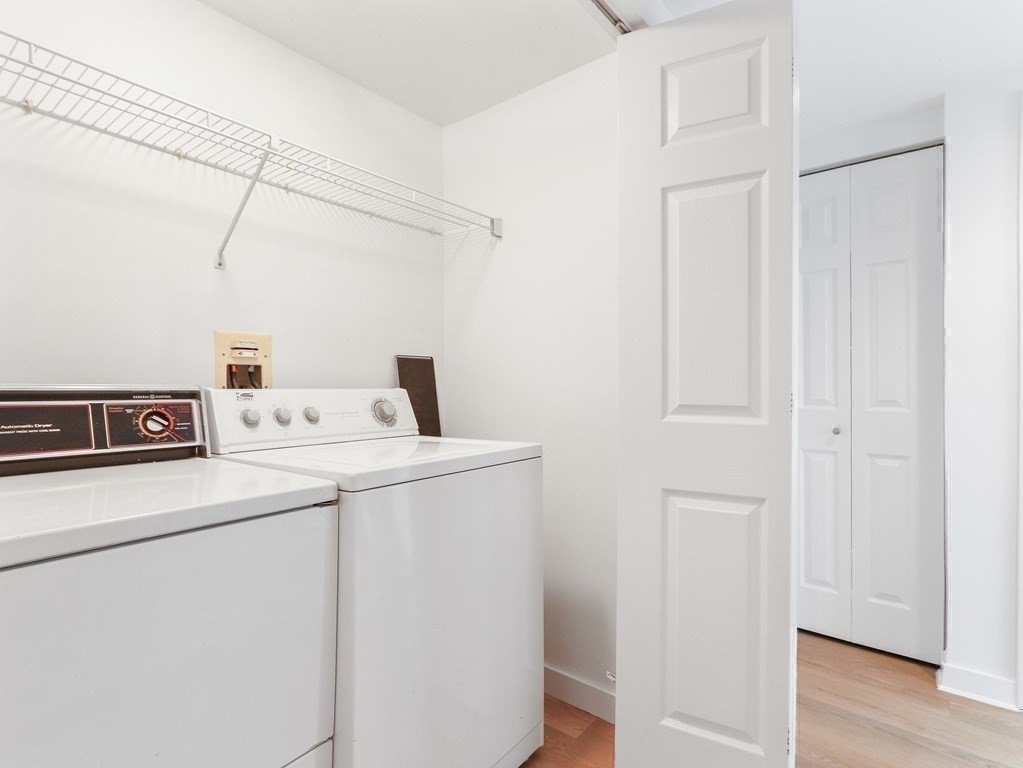 183 Oak Street # 304