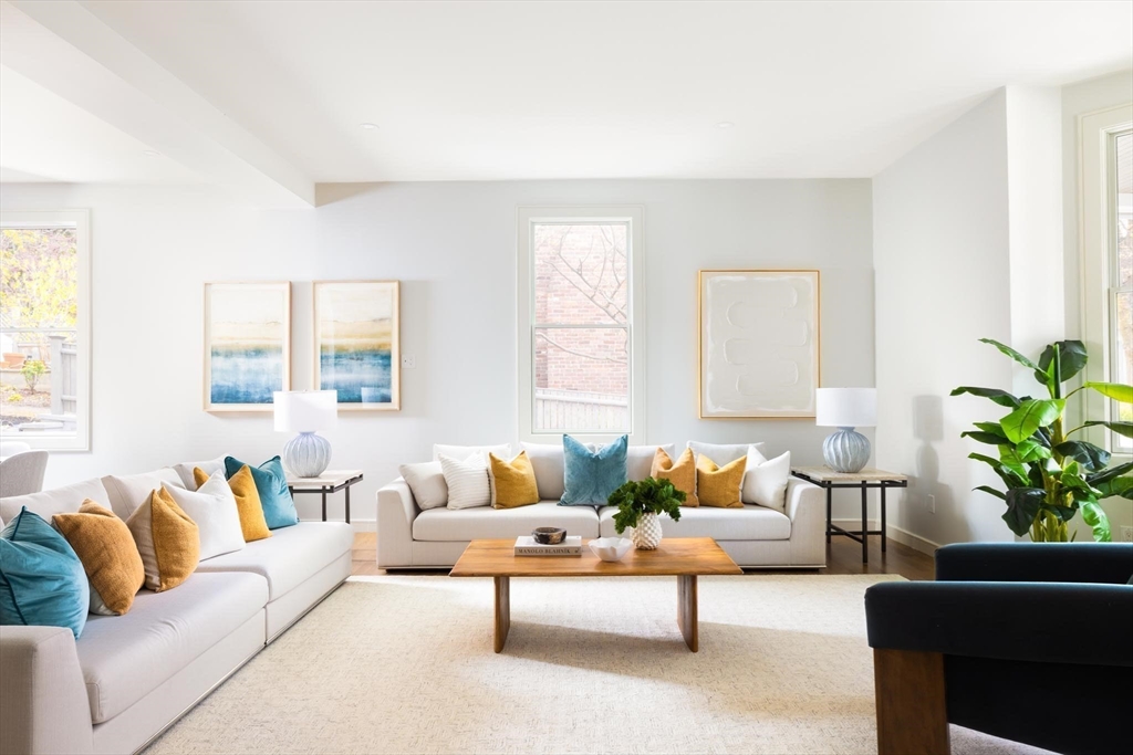 21 Kent Square # 1