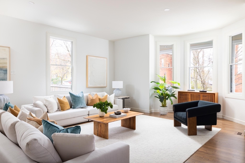21 Kent Square # 1
