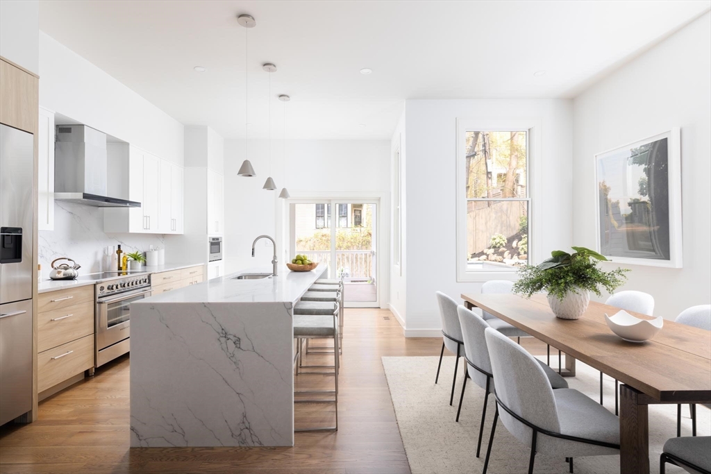 21 Kent Square # 1