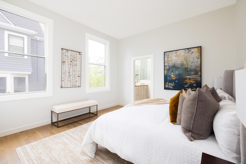 21 Kent Square # 1