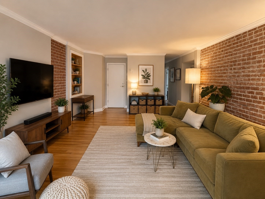 26 Commonwealth Terrace # 15