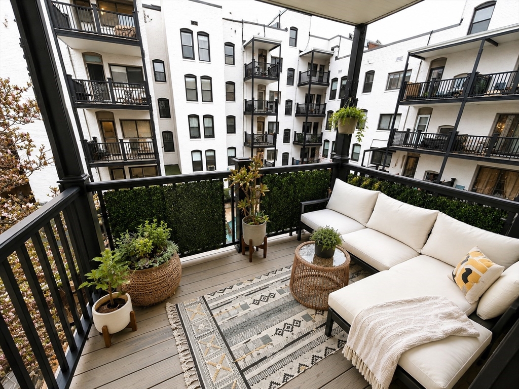 26 Commonwealth Terrace # 15