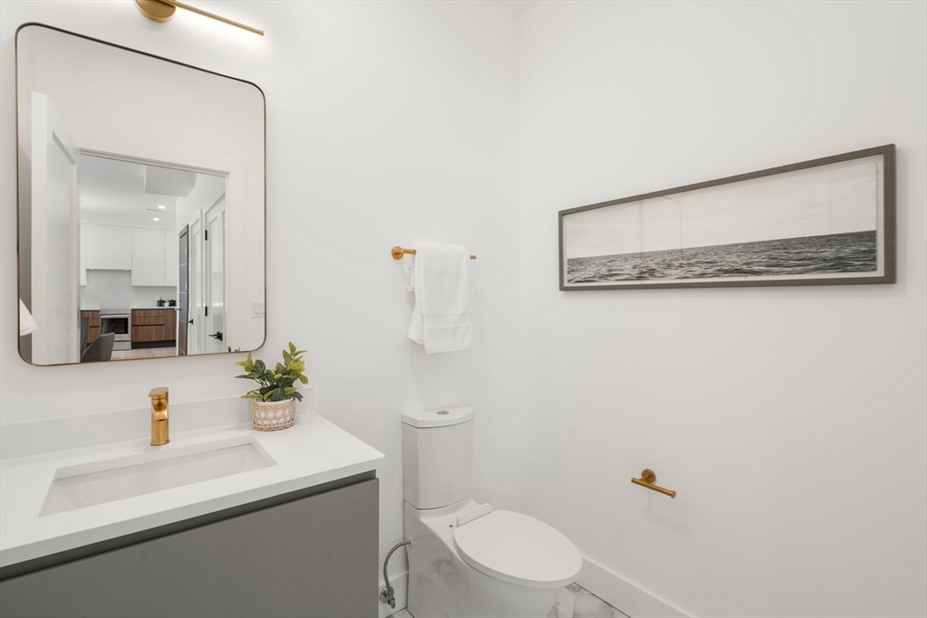 16 Stearns Rd 103 # 203