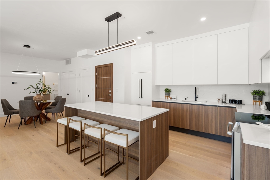16 Stearns Rd 103 # 203