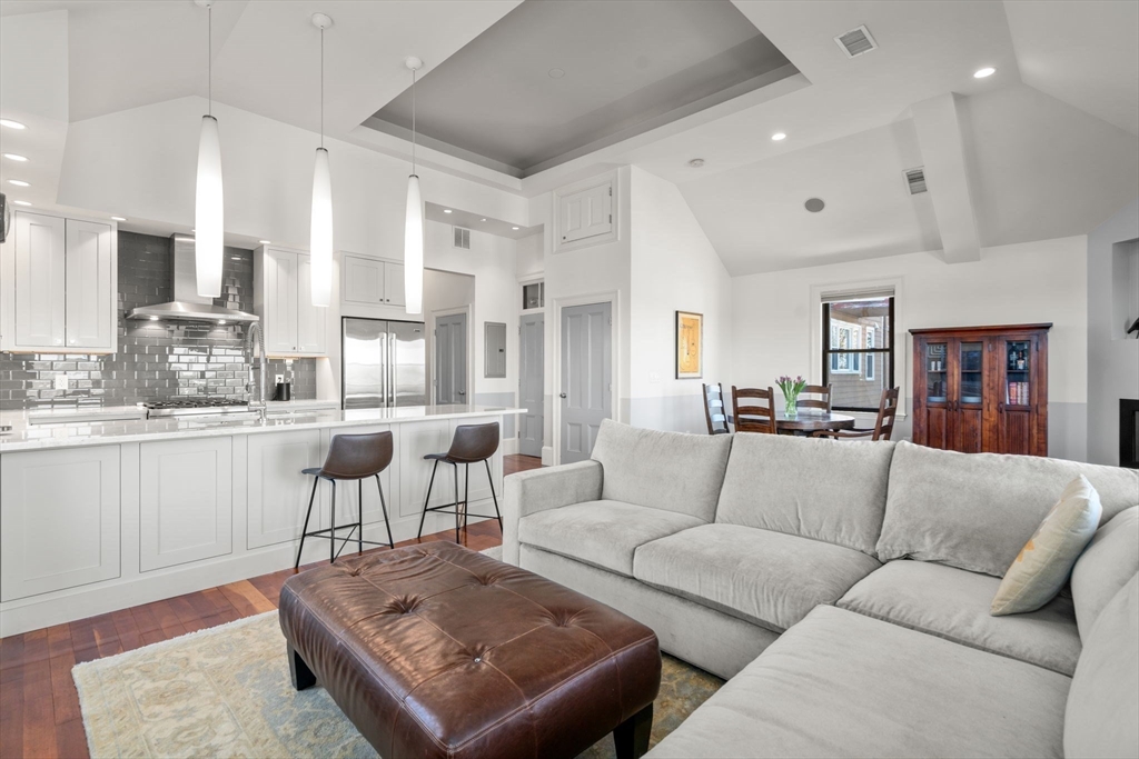 60 Sheridan St. # 3