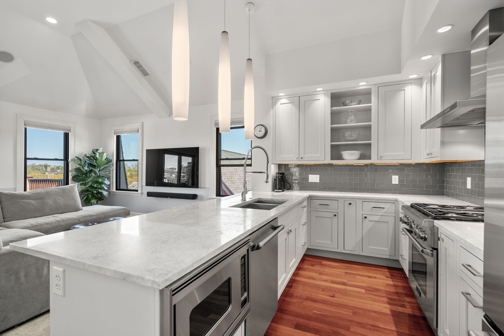 60 Sheridan St. # 3