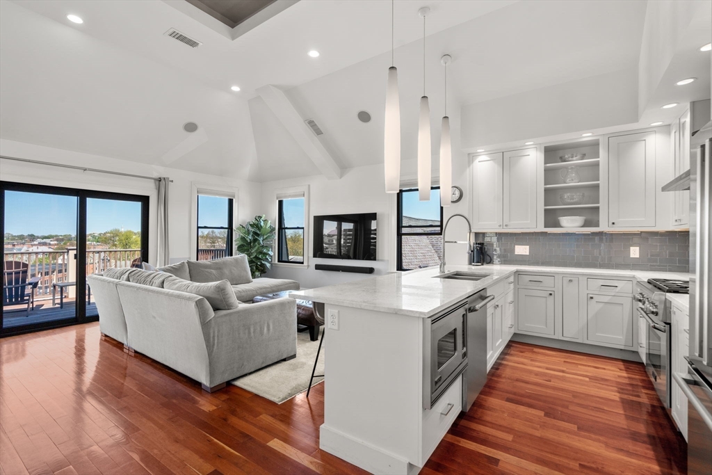 60 Sheridan St. # 3