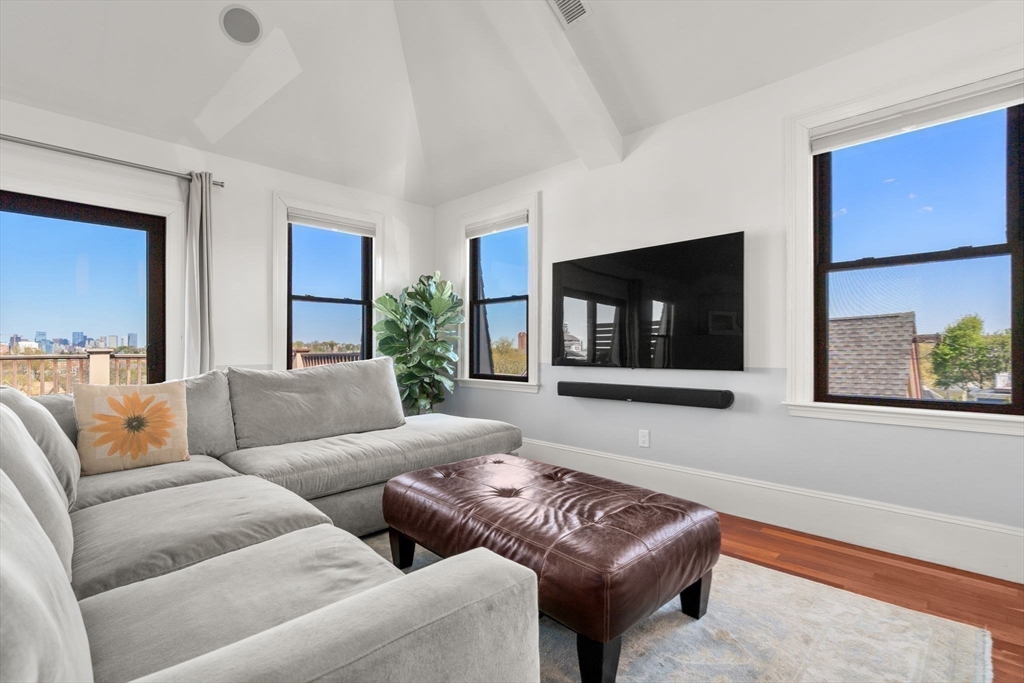 60 Sheridan St. # 3