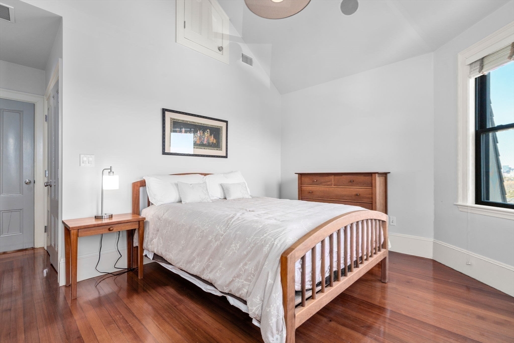60 Sheridan St. # 3