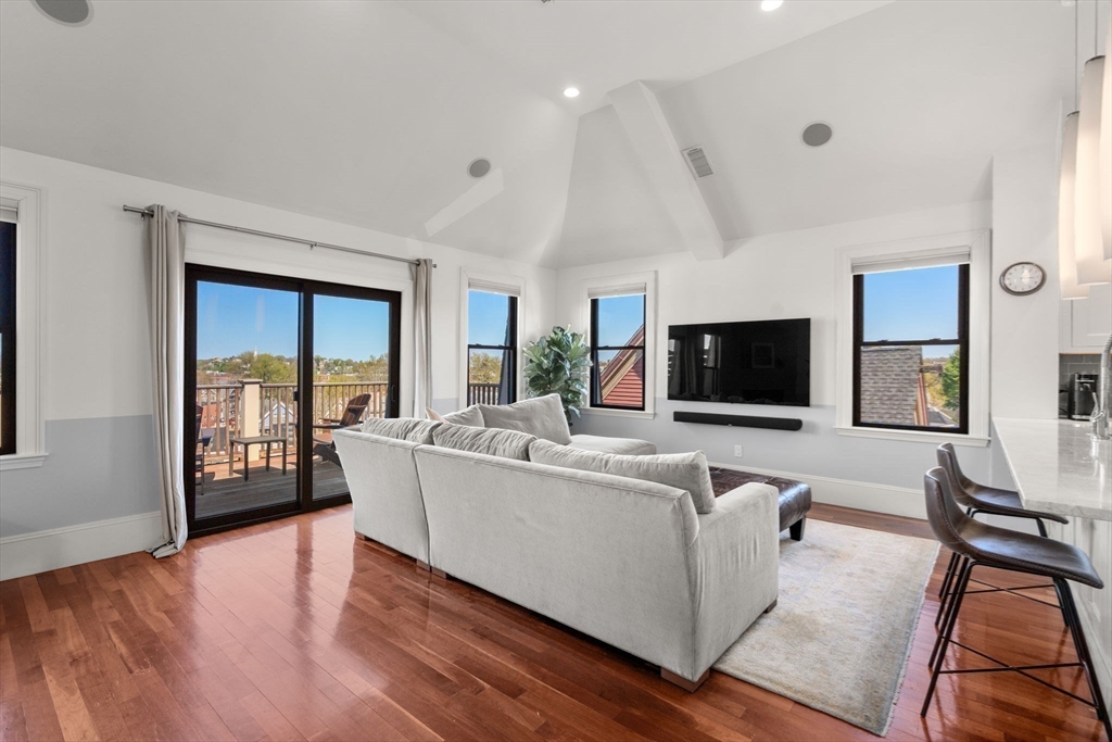 60 Sheridan St. # 3