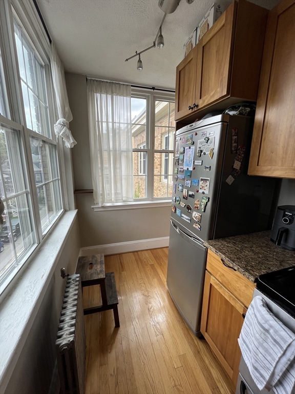 48 Robinwood Avenue # 10