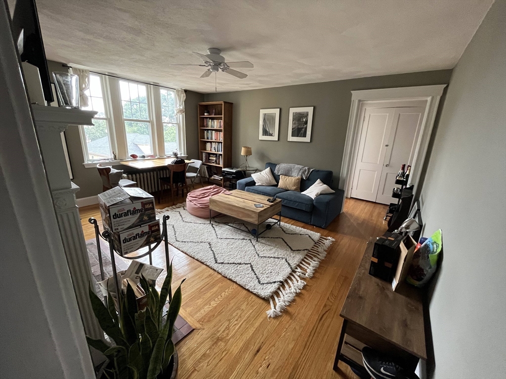 48 Robinwood Avenue # 10