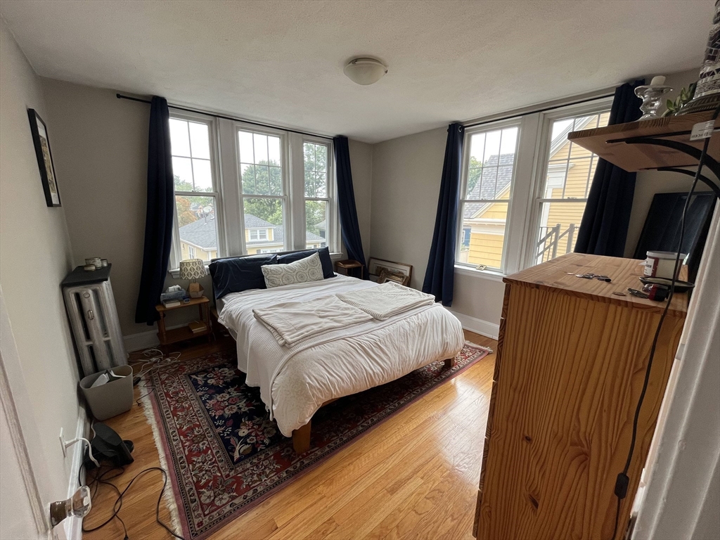 48 Robinwood Avenue # 10