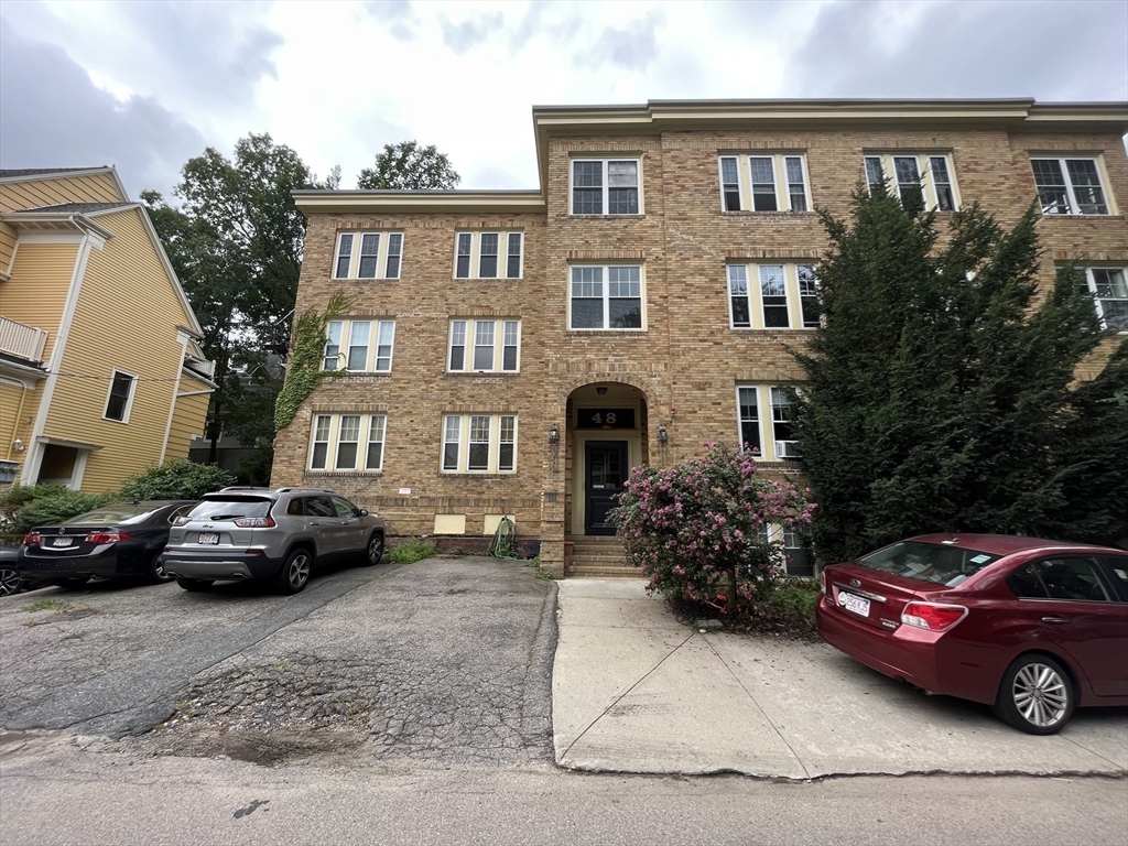 48 Robinwood Avenue # 10