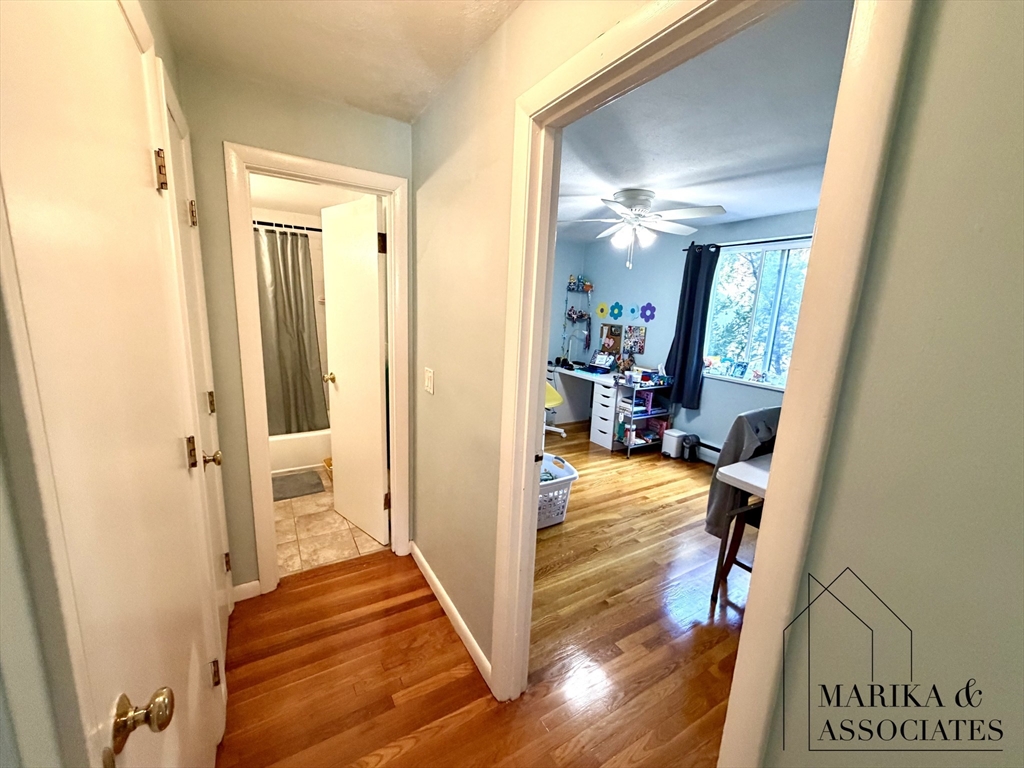205 Kent Street # 18