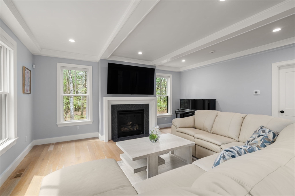 55 Oakdale Ave