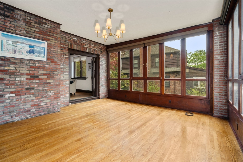 110 Wallis Rd.
