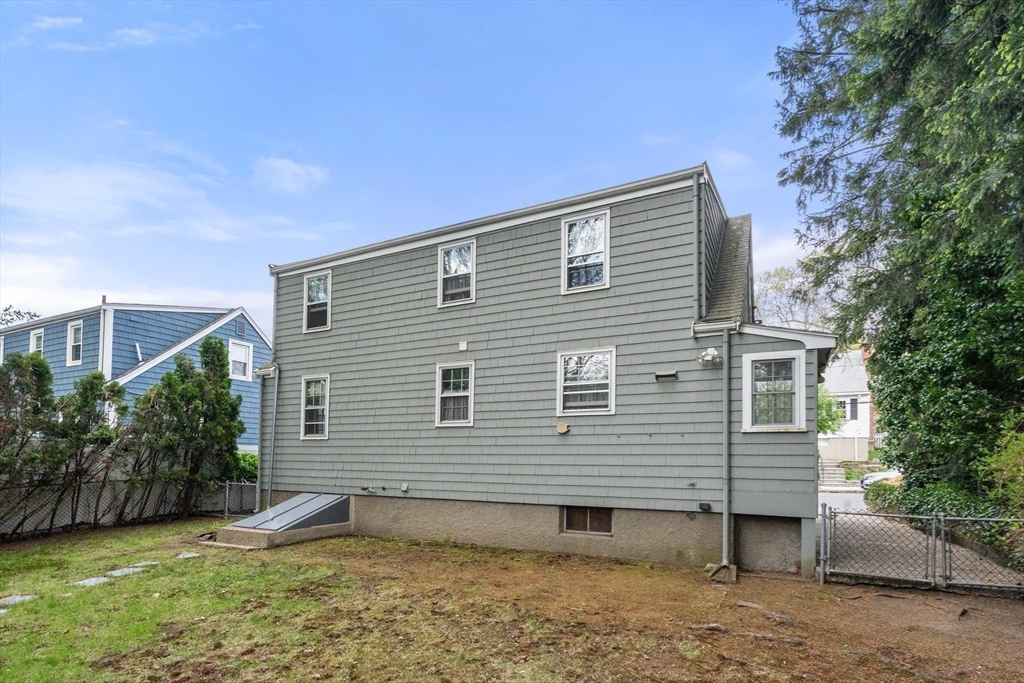 19 New Haven Street