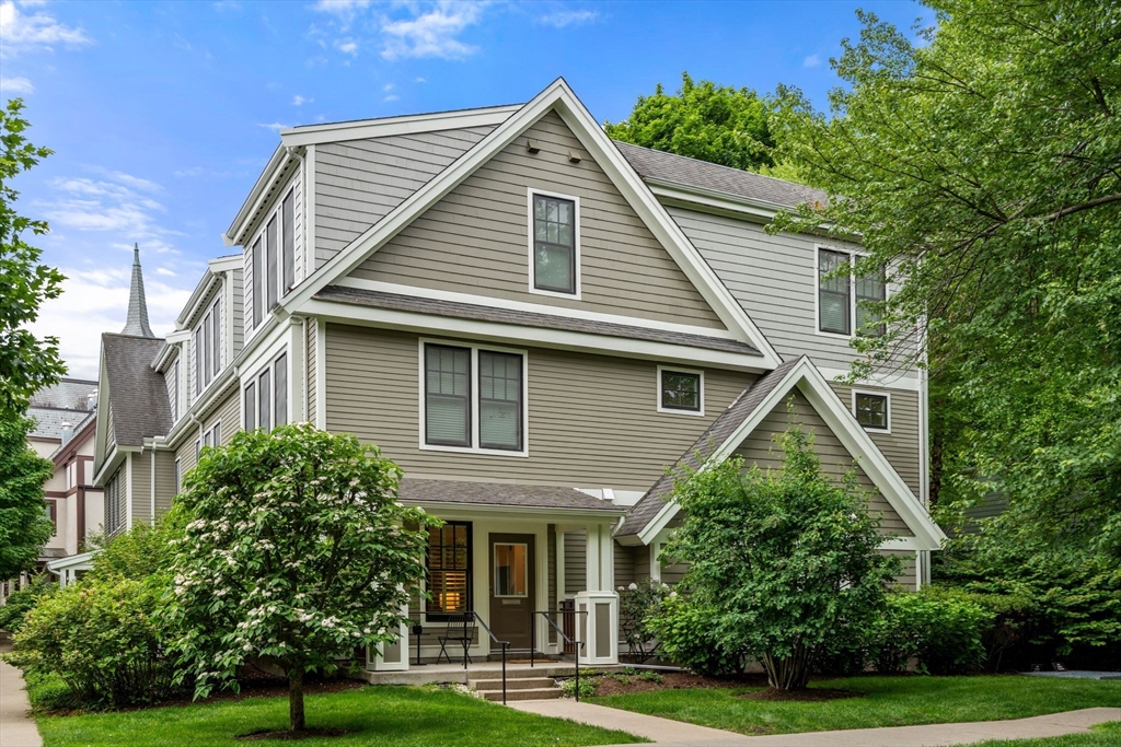 99 Crowninshield Rd # 99