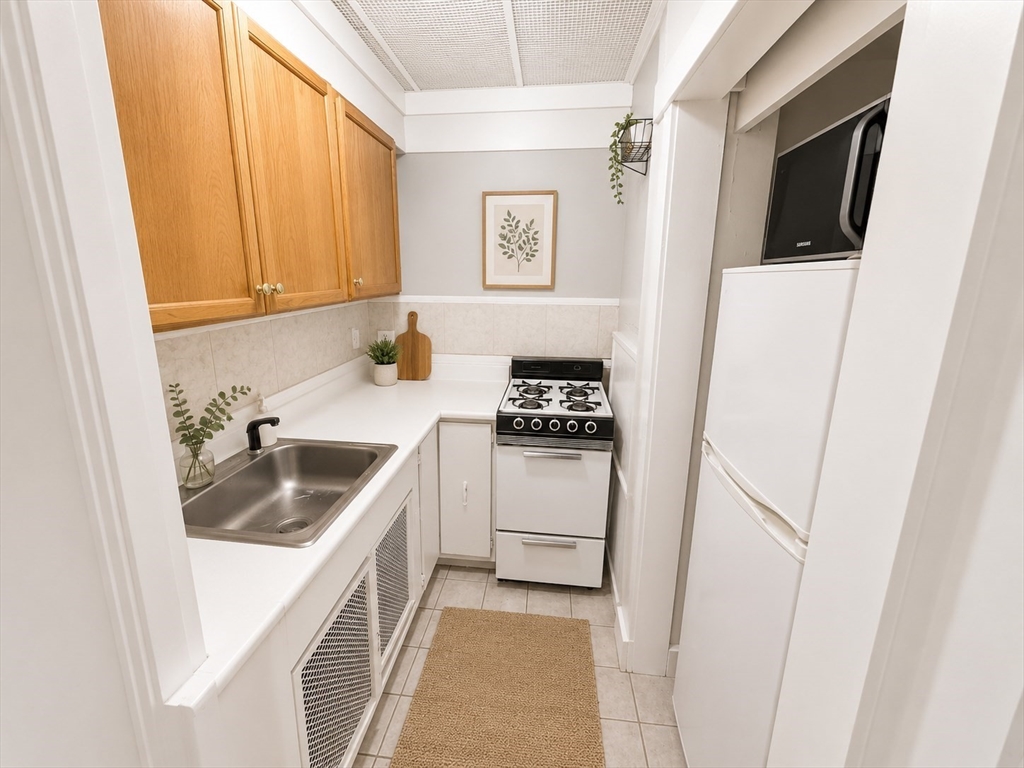 35 Chestnut Hill Avenue # A Unit: 4_ST-A