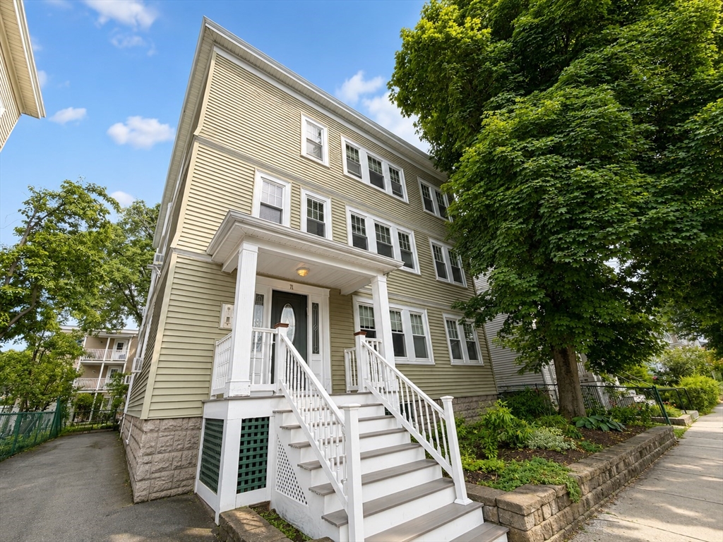 71 Beechcroft Street # 2