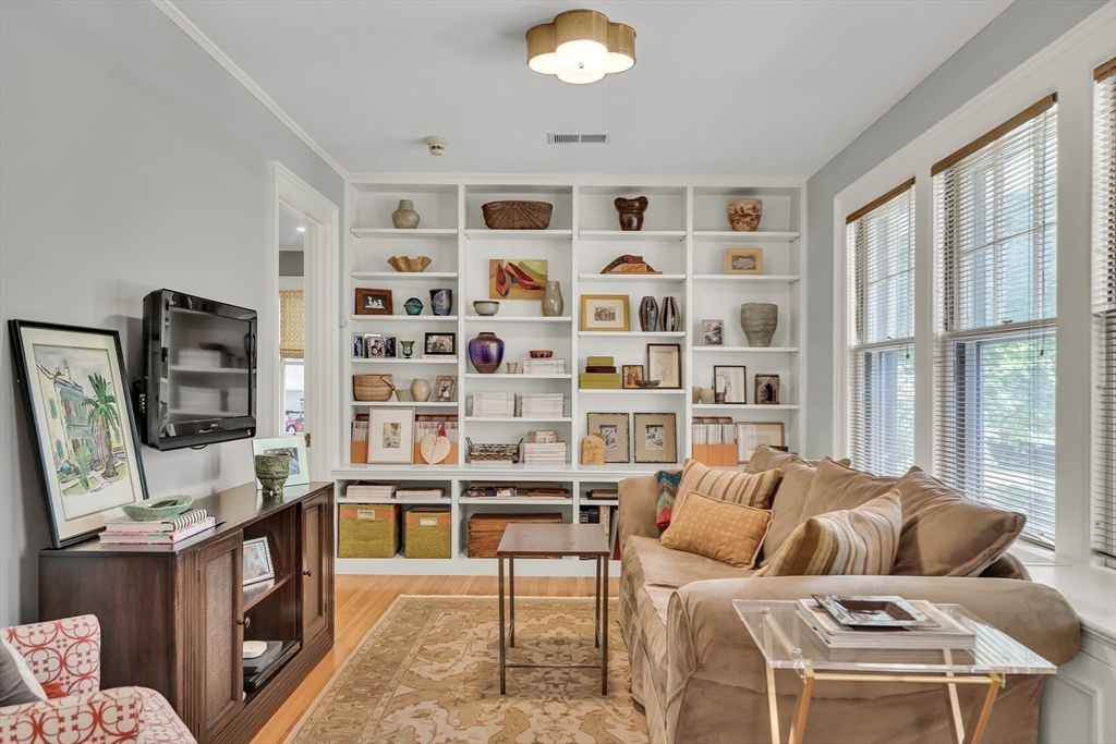 66 Beaumont Ave