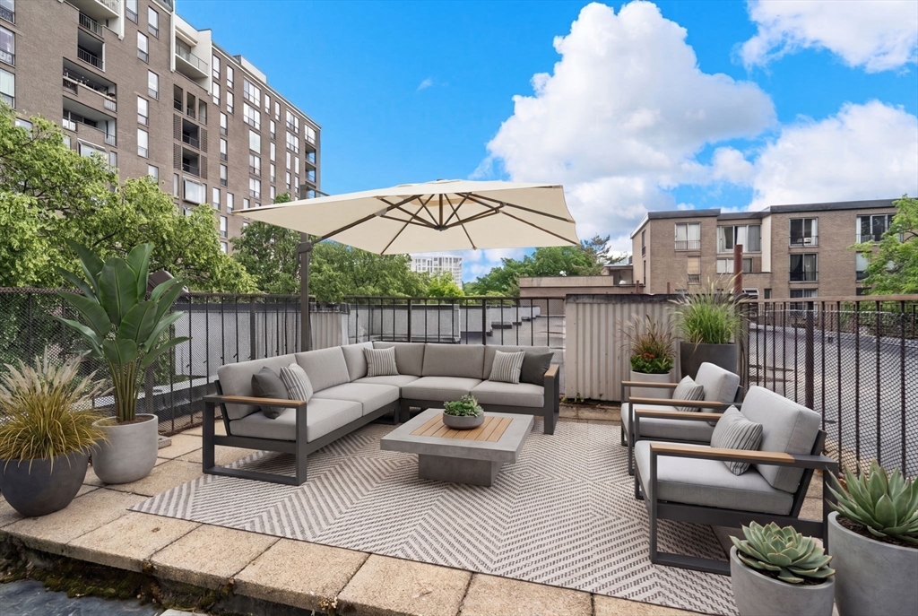 99 Pond Ave # 501