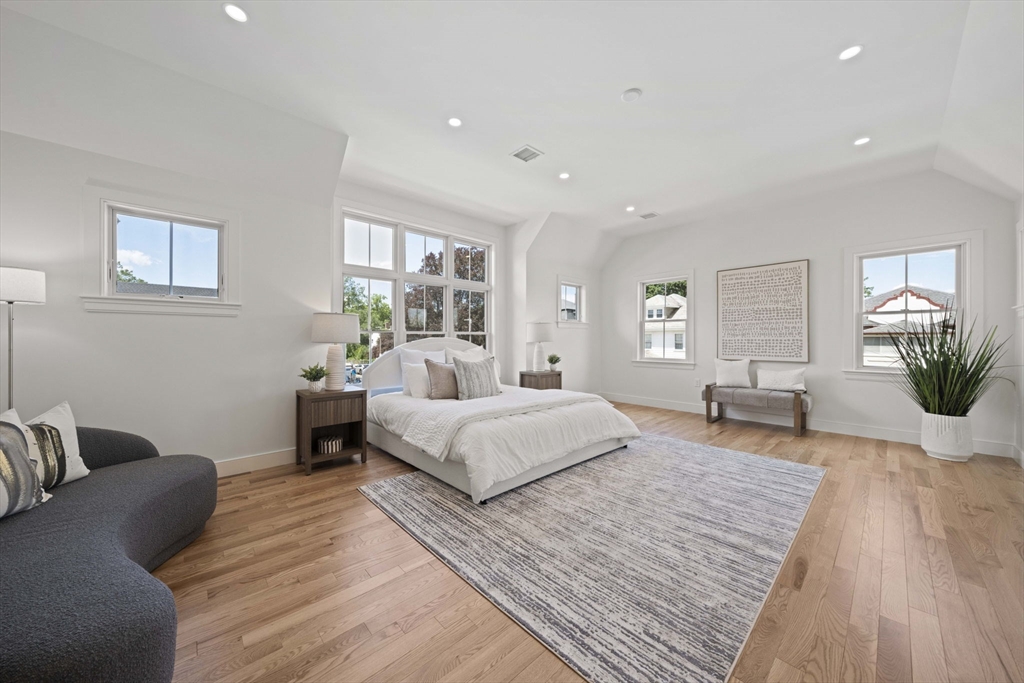712 Washington