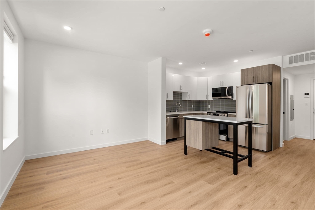 40 Centre St # 502
