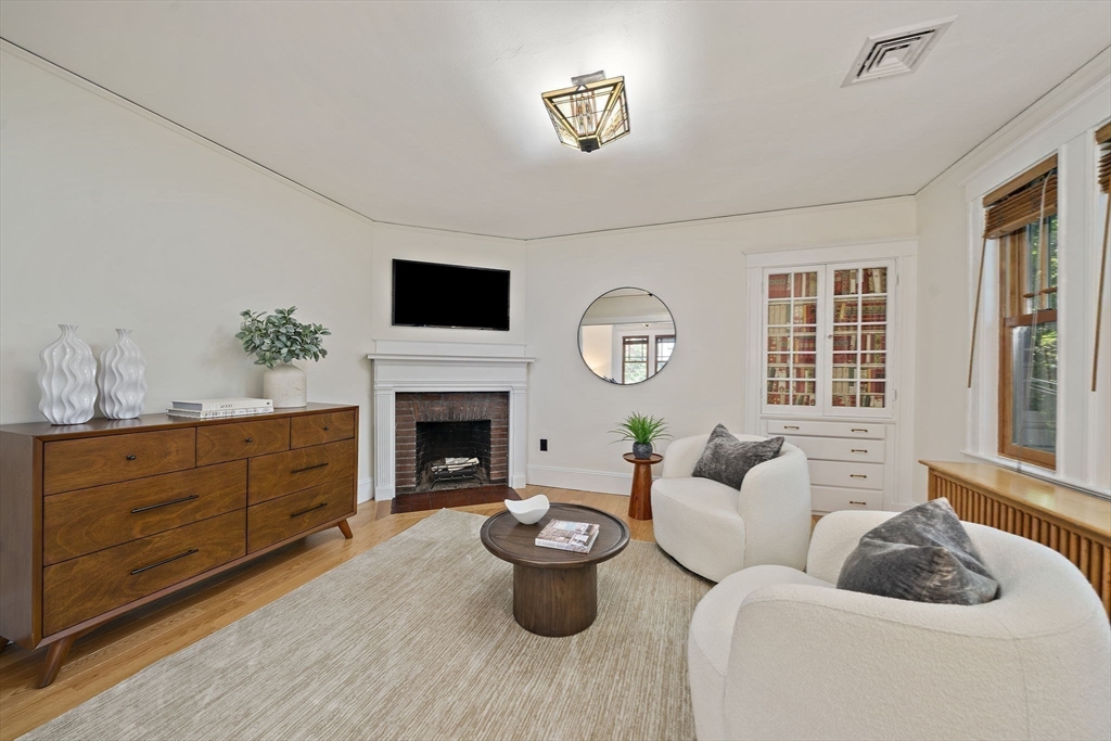 26 Hillside Rd