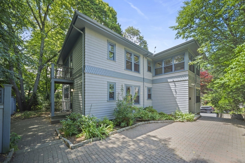 26 Hillside Rd