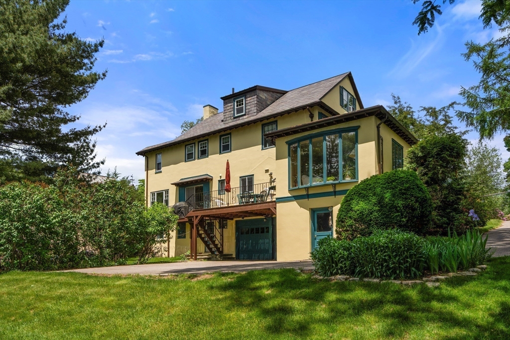 240 Windsor Rd