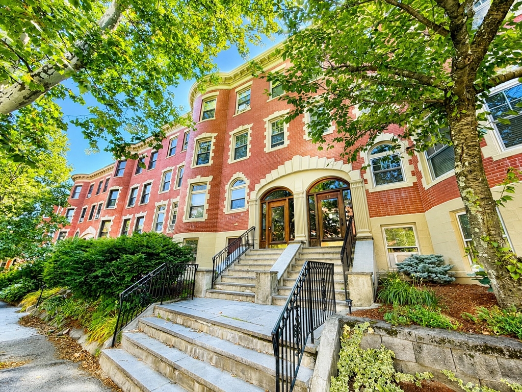 32 Claflin Rd # 2