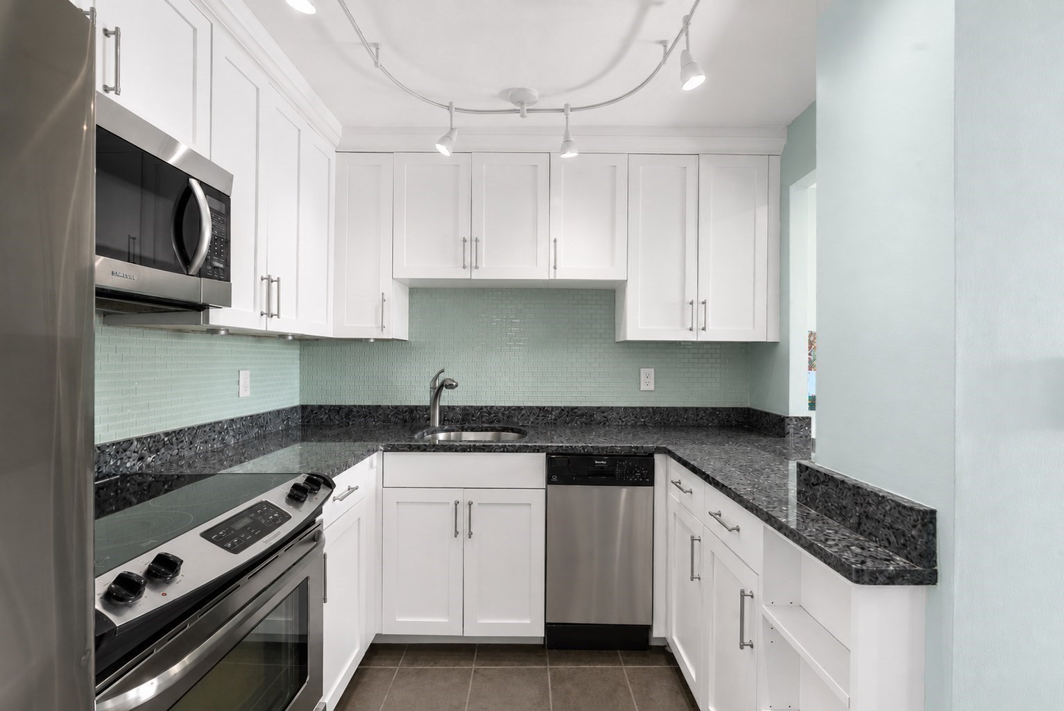 60 Babcock St # 53