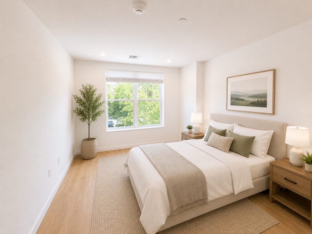 40 Centre St # 303