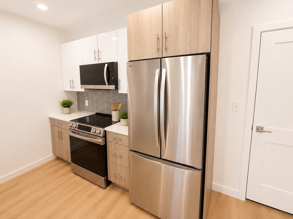 40 Centre St # 303