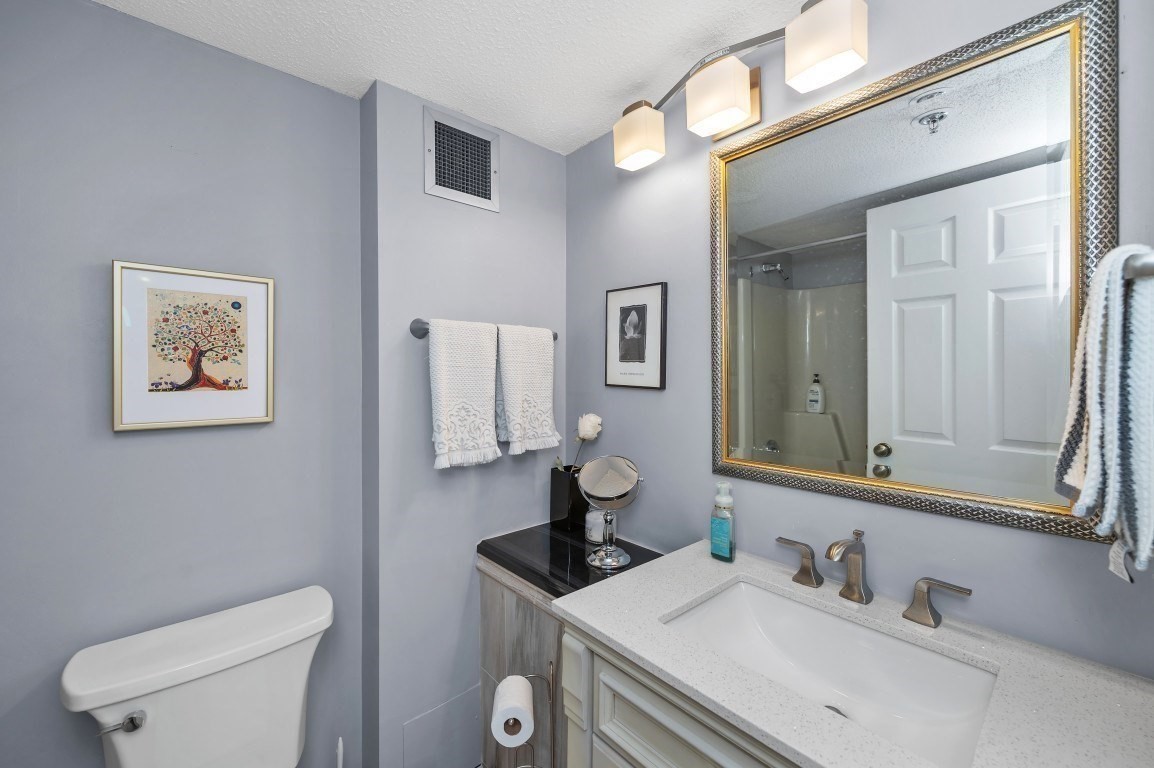 250 Hammond Pond Parkway # 1105S