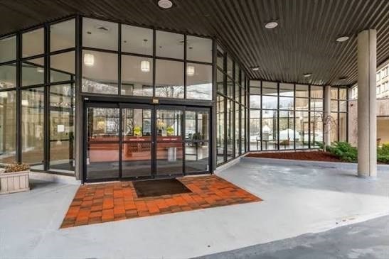 250 Hammond Pond Parkway # 1105S