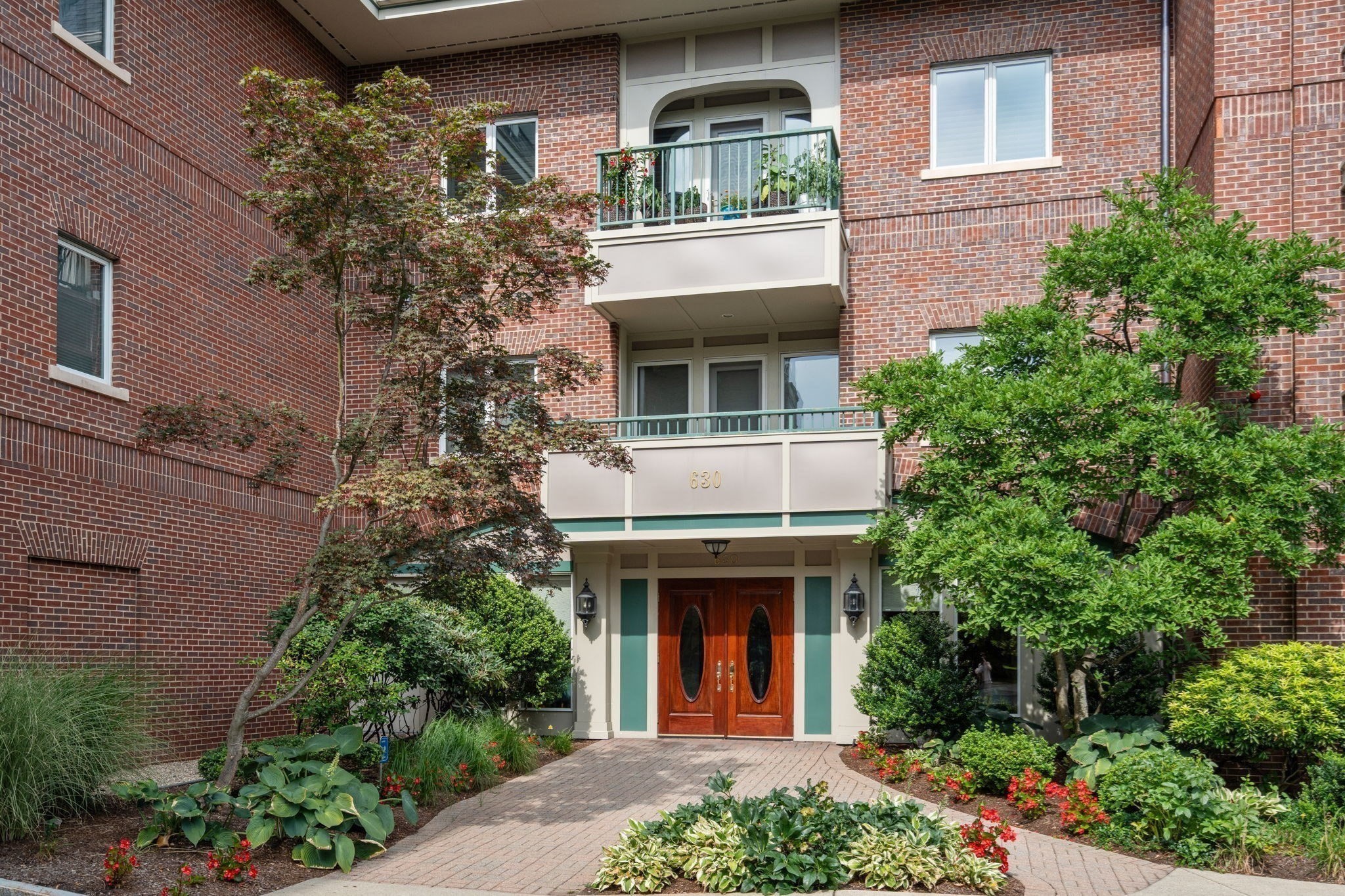 630 Hammond St # 104