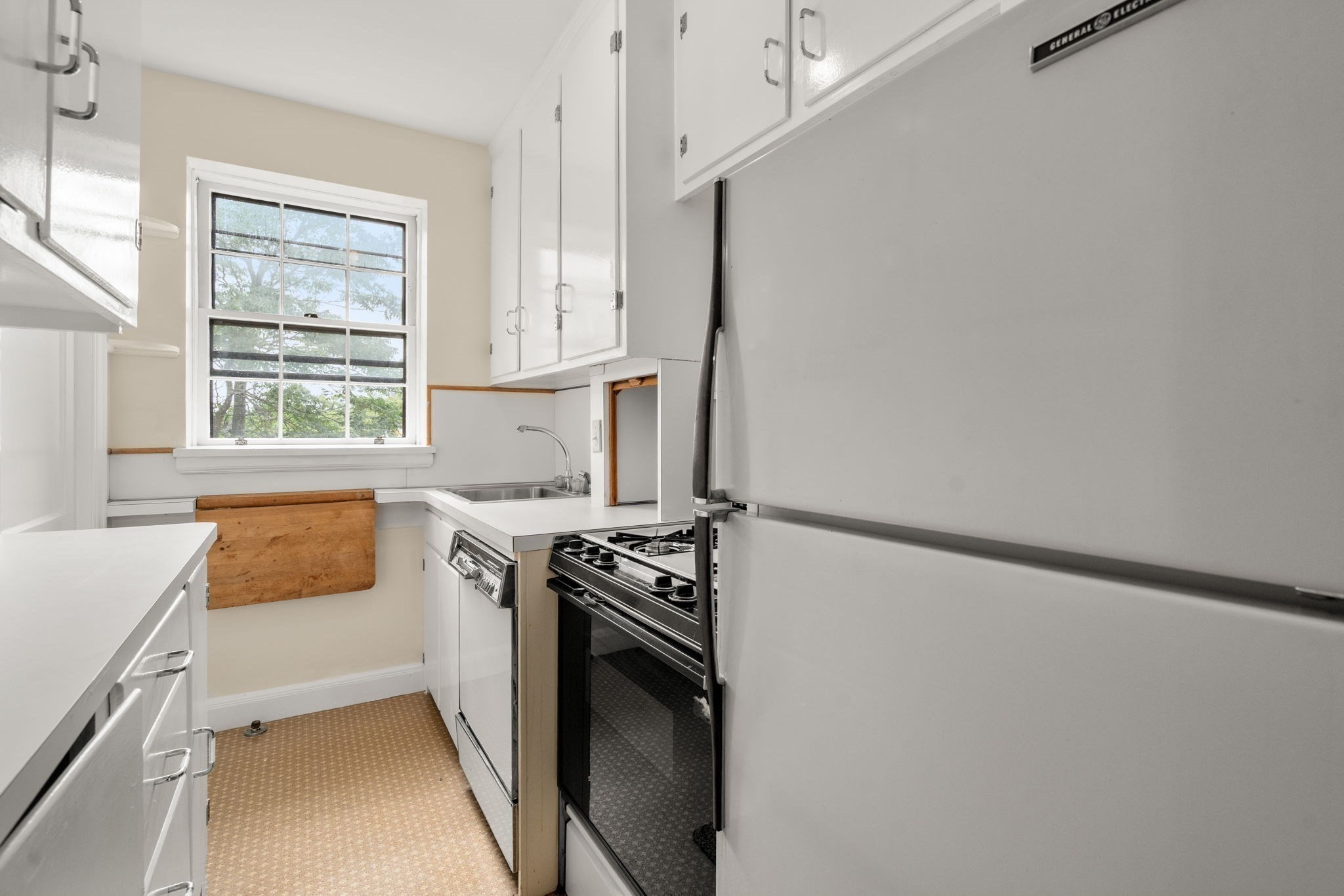 12 Kilsyth Terrace # 33