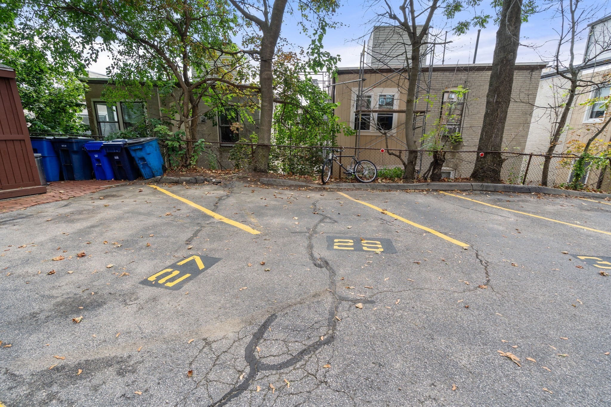 12 Kilsyth Terrace # 33